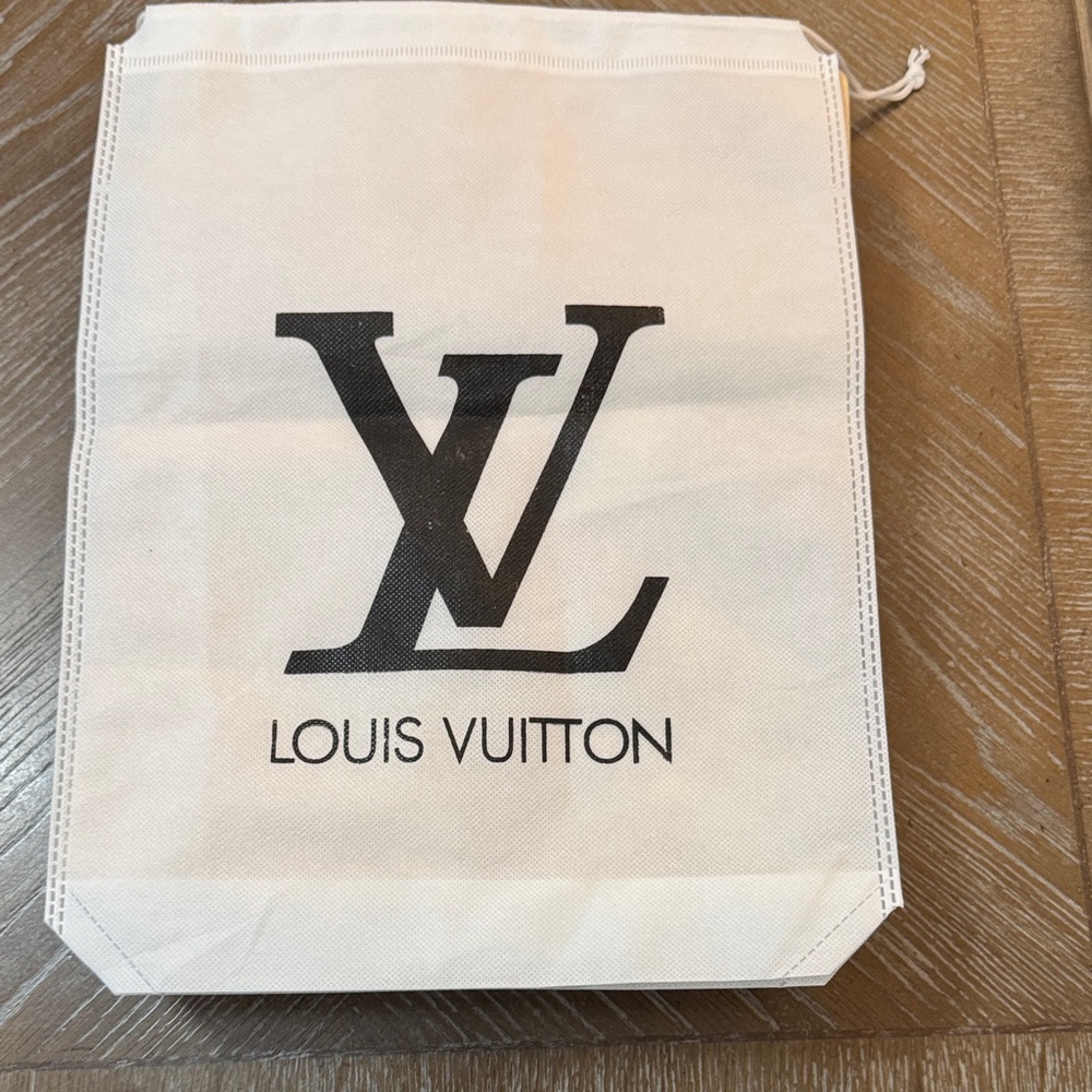 Louis Vuitton White Dust Bag with Black Logo